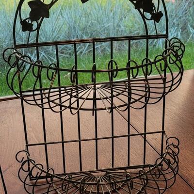 Lot 247: Green Ivy Double Basket