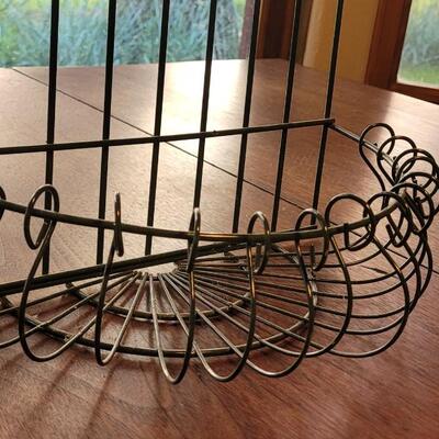 Lot 247: Green Ivy Double Basket