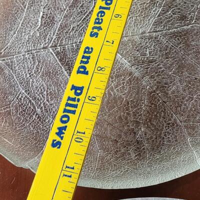 Lot 251: (2) Clear Cabbage Leaf Plates and (4) Clear Textured Plates