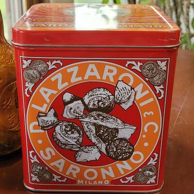 Lot 255: Vintage Tin & Bottles Lot
