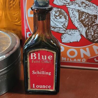 Lot 255: Vintage Tin & Bottles Lot