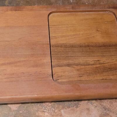 Lot 264: Vintage Teak Charcuterie Board