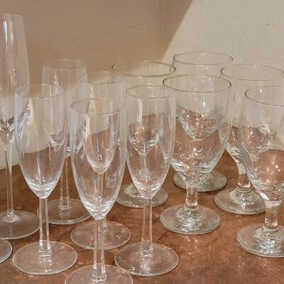 Lot 266: Mixed Stemware