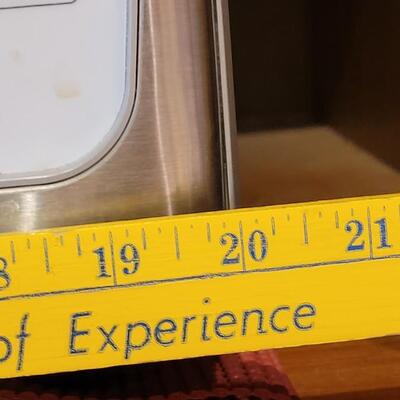 Lot 268: 1000 Watts Microwave 