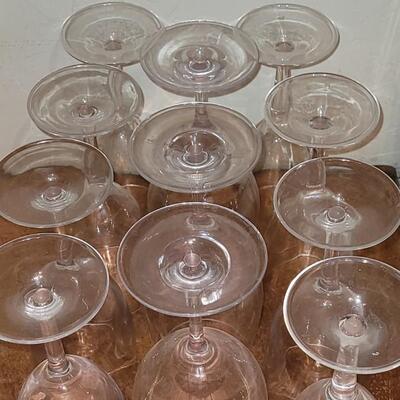 Lot 278: Stemware Lot 7 white wine, 3 red wine