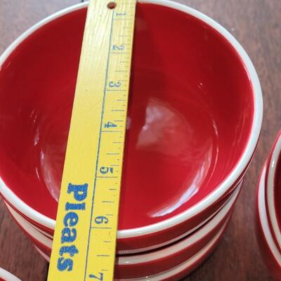 Lot 281: Unmarked Red Mixed Bowls