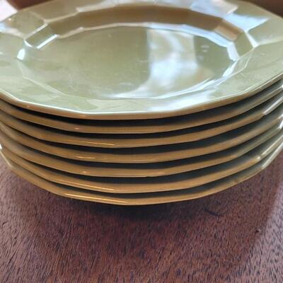 Lot 284: Mixed Moss Green Plates and Bowls