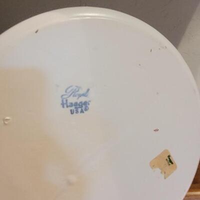 Lot 286: Vintage Royal Haeger Pitcher 