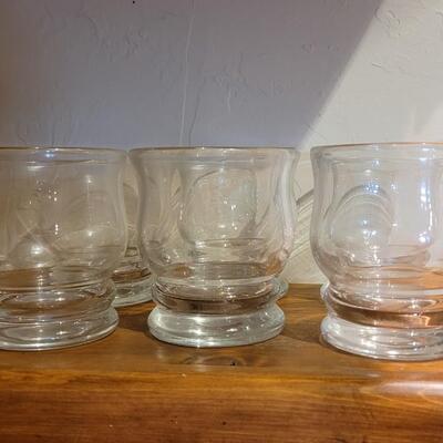 Lot 292: Small Glasses ( )