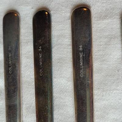 Lot 298: Columbine '34 Flatware 