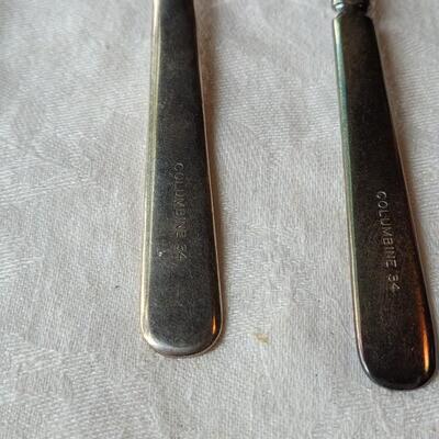 Lot 298: Columbine '34 Flatware 