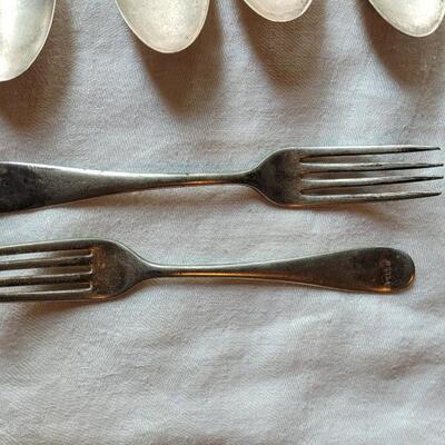 Lot 301: Antique Albert Pick & Co. Flatware Monogrammed "Pells"