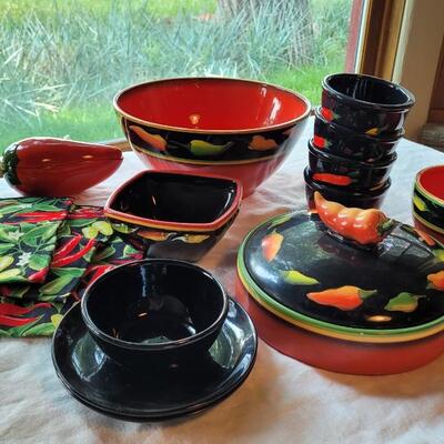Lot 304: Clay Art and Chili Pepper Dishes, 2 unmarked Black Plates & Bowl  & 3 Napkins