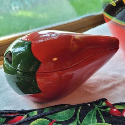Lot 304: Clay Art and Chili Pepper Dishes, 2 unmarked Black Plates & Bowl  & 3 Napkins