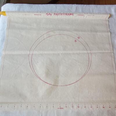 Lot 306: Foley Pastry Frames (3)