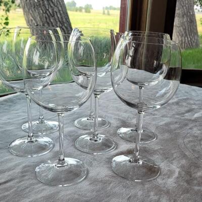 Lot 311:  Wine Glasses (7)