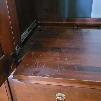 Lot 315: Ethan Allen Media Cabinet