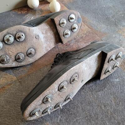 Lot 318: Vintage Par Pusher Golf Shoes with Shoe Trees
