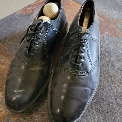 Lot 318: Vintage Par Pusher Golf Shoes with Shoe Trees