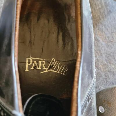 Lot 318: Vintage Par Pusher Golf Shoes with Shoe Trees