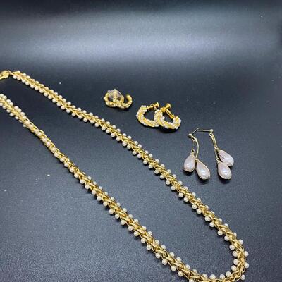 Faux Pearl Goldtone Jewelry Lot - Necklace and Earrings