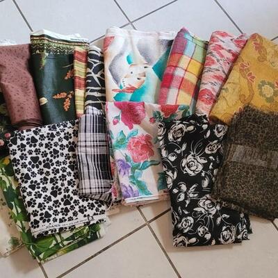 Lot 319: Tote Full of Assorted Print Fabric #1 