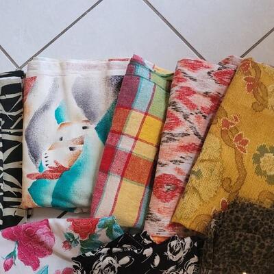 Lot 319: Tote Full of Assorted Print Fabric #1 