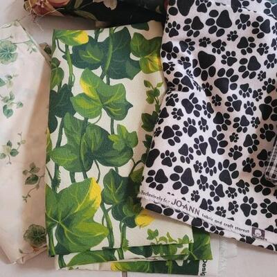 Lot 319: Tote Full of Assorted Print Fabric #1 