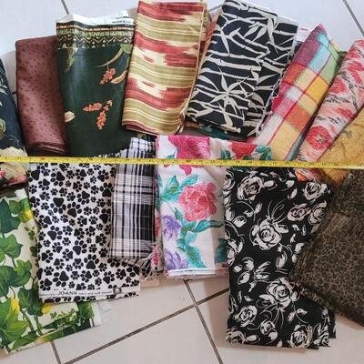 Lot 319: Tote Full of Assorted Print Fabric #1 