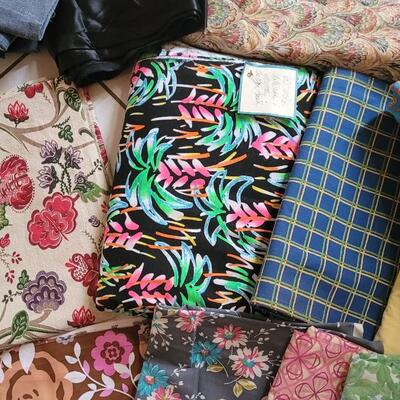 Lot 326: Tote of Assorted Fabrocs #6