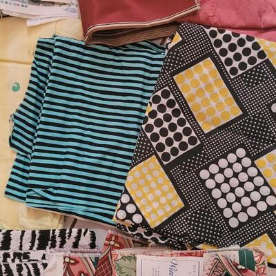 Lot 326: Tote of Assorted Fabrocs #6