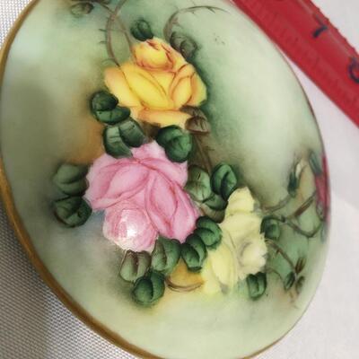 ANTIQUE VIENNA AUSTRIA HAND PAINTED  Footed  FLORAL  beautiful!