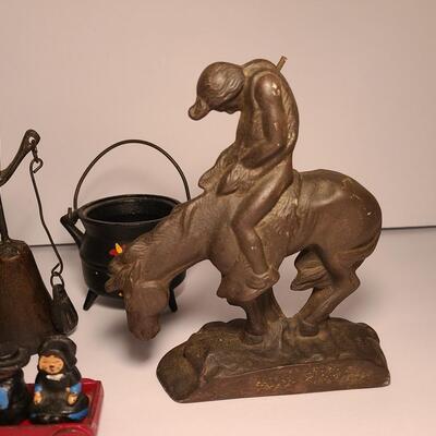 Lot 197: Vintage Wrought Iron Collectables