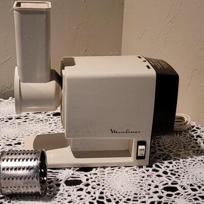 Lot 332: Mouliner Grinder