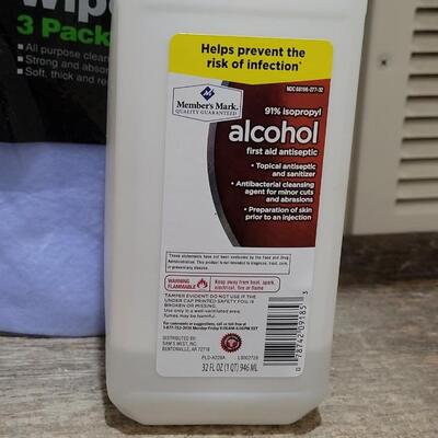 Lot 348: Cleaning Clothes, Unopened Box of White Vinegar 