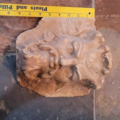 Lot 358: Stone Head Deco