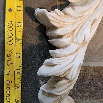 Lot 359: Ceramic Angel Swag