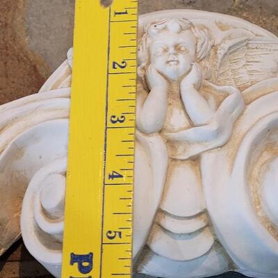 Lot 359: Ceramic Angel Swag