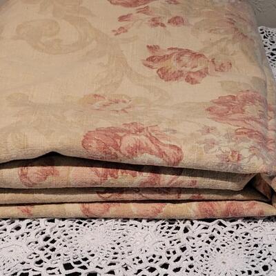 Lot 362: Ralph Lauren Fabric - More than 2 yards
