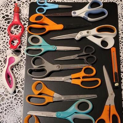Lot 365: Mixed Rubber Handle Fiskars & Others Scissors lot