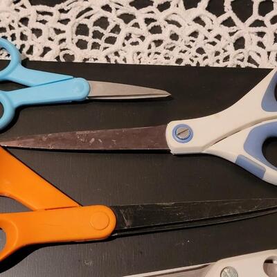 Lot 365: Mixed Rubber Handle Fiskars & Others Scissors lot