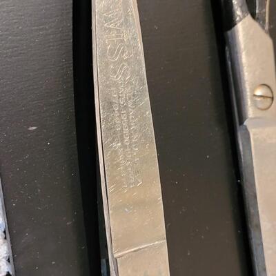 Lot 366: Vintage Black (and one blue) Handle Scissors lot