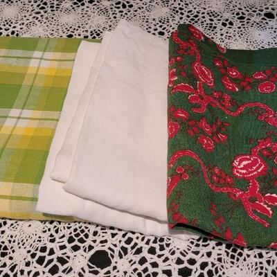Lot 368: (3) Rectangle Tablecloth Lot 