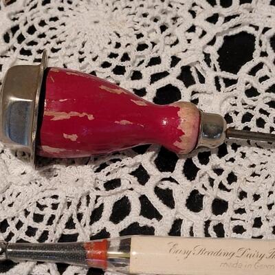 Lot 371: Mixed Vintage/Antique Lot