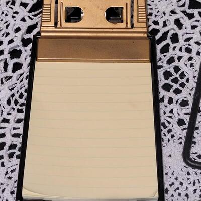 Lot 372: Vintage Desktop lot