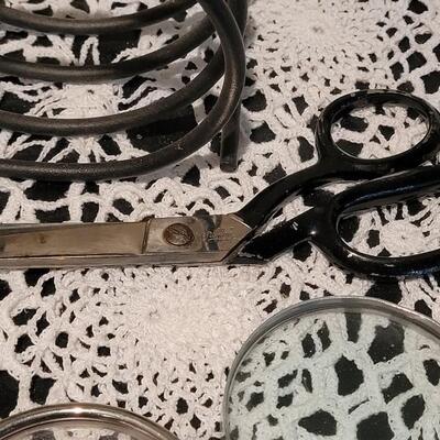Lot 372: Vintage Desktop lot