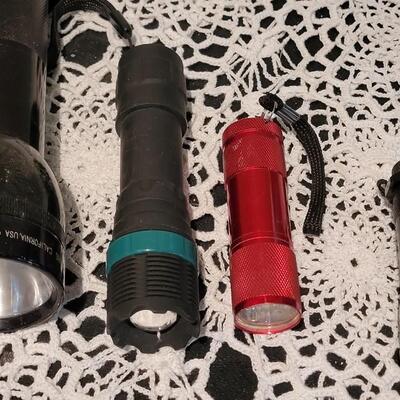 Lot 373: Maglite & other Flashlights lot