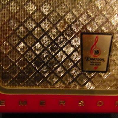 Vintage Emerson 888 'Pioneer' Nevabreak Pocket Radio (Untested)