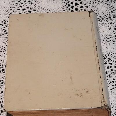 Lot 376: Antique 1903 The White House Cookbook