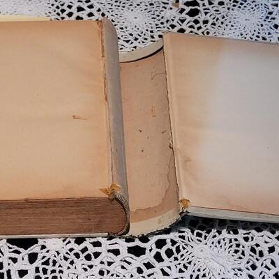 Lot 376: Antique 1903 The White House Cookbook